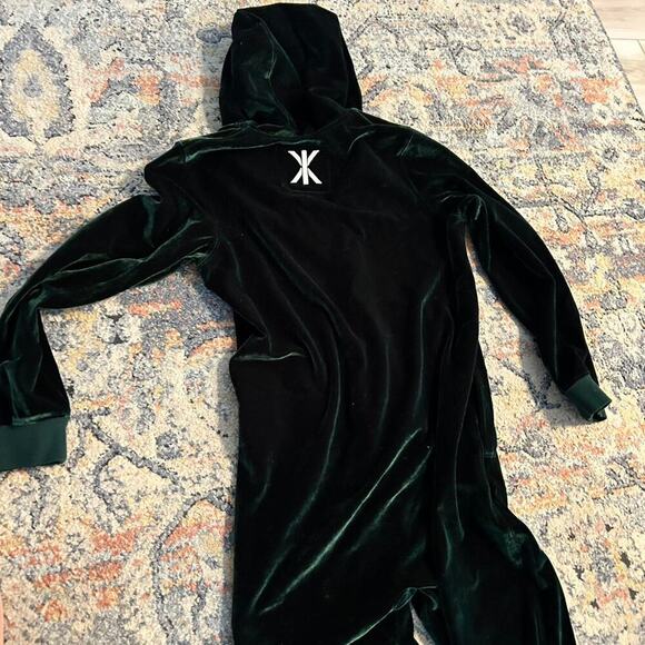 Onepiece kids velvet jumpsuit - Picture 1 of 8